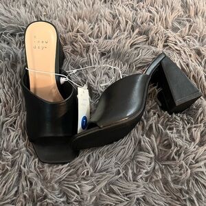 NWT block heel mules with memory foam